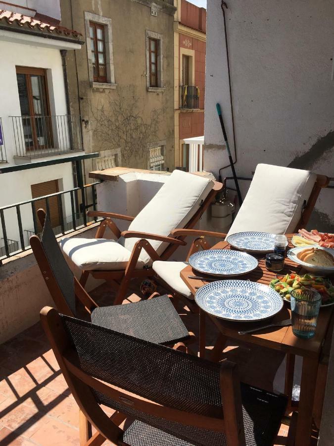 2 Bedroom Apartment In The Old Town, Close To The Beach Л'Аскала Екстер'єр фото
