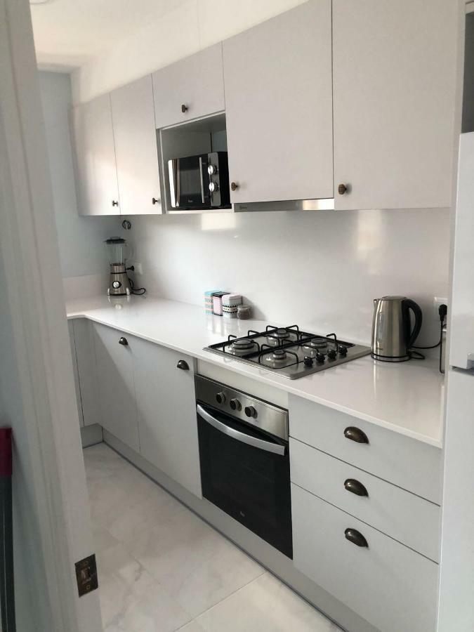 2 Bedroom Apartment In The Old Town, Close To The Beach Л'Аскала Екстер'єр фото