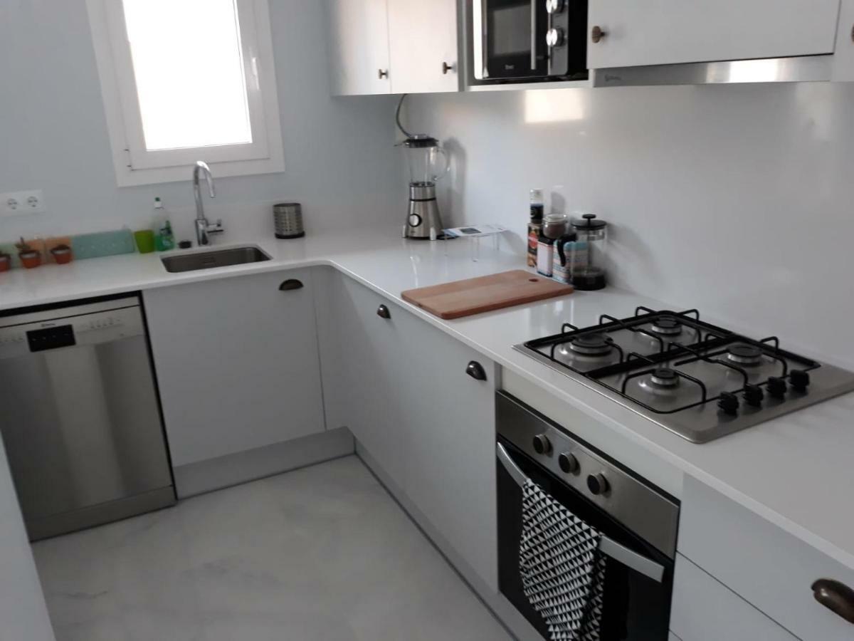 2 Bedroom Apartment In The Old Town, Close To The Beach Л'Аскала Екстер'єр фото