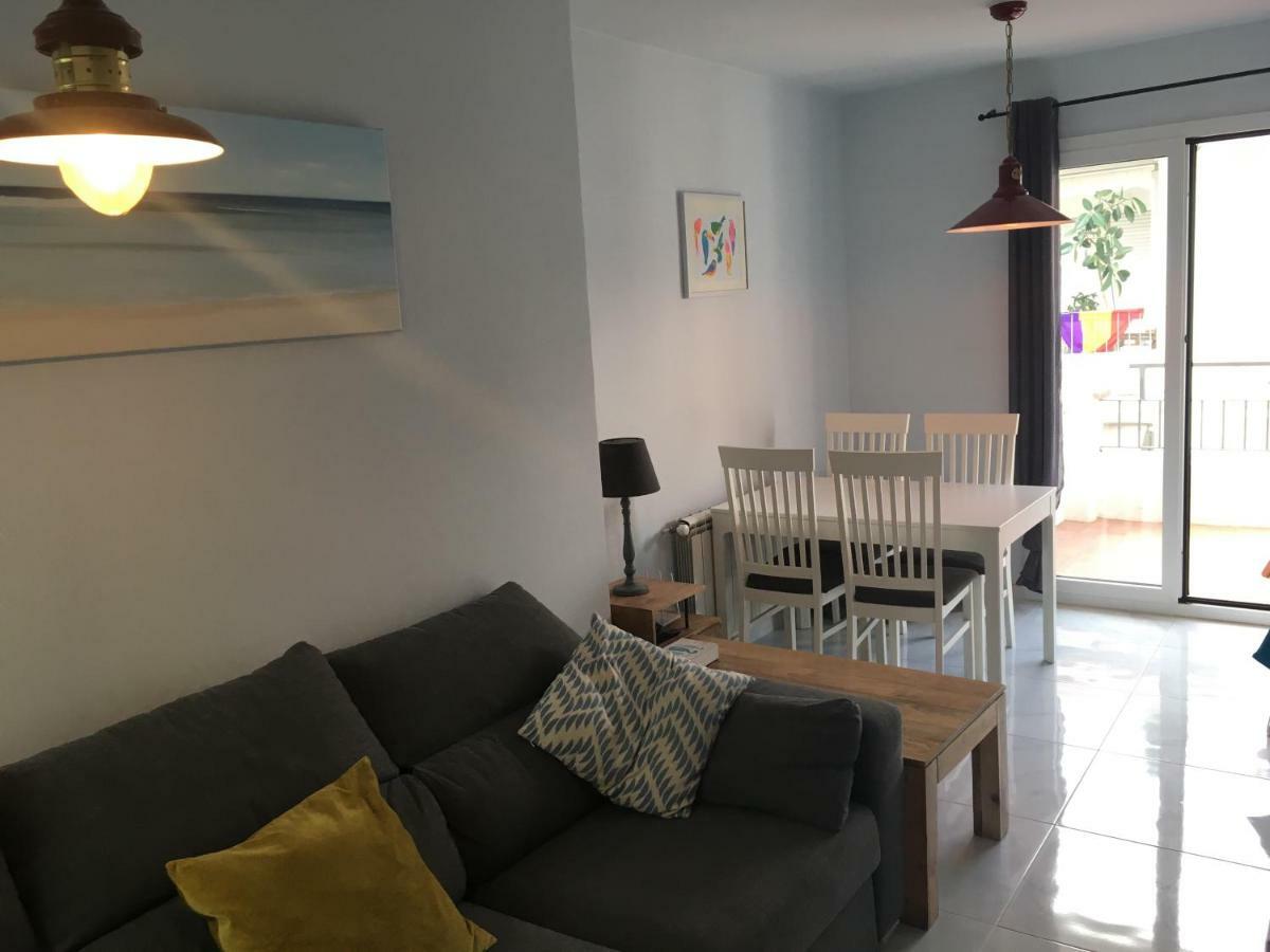 2 Bedroom Apartment In The Old Town, Close To The Beach Л'Аскала Екстер'єр фото