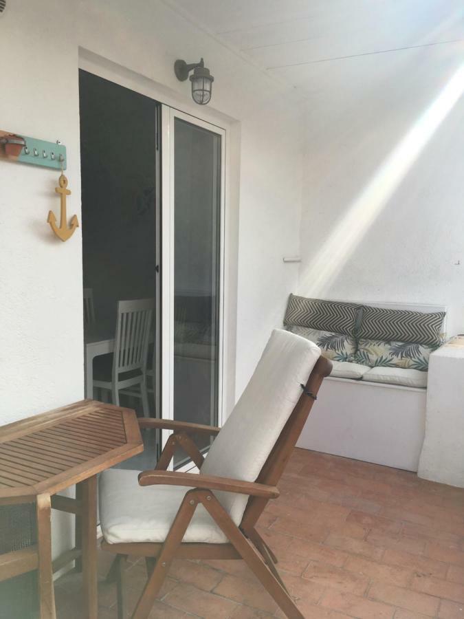 2 Bedroom Apartment In The Old Town, Close To The Beach Л'Аскала Екстер'єр фото